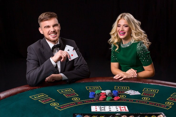 ক্রিকেট বিশ্বকাপ ট্রফি এবং উৎসবমুখর পরিবেশ